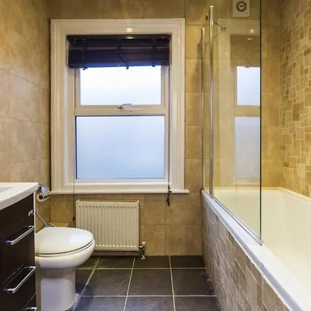 Fulham Fancy - Cosy 4 Bedroom With Garden Near Hammersmith And Fulham By The River ! *