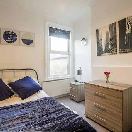 Fulham Fancy - Cosy 4 Bedroom With Garden Near Hammersmith And Fulham By The River ! *
