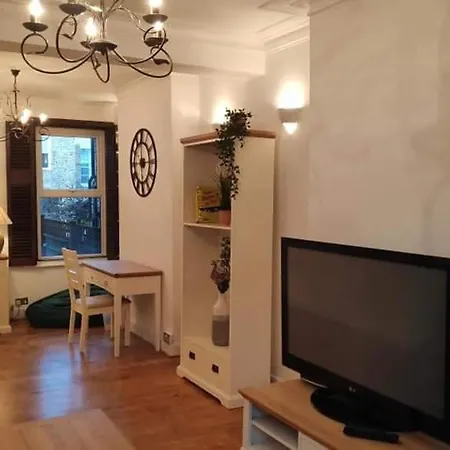 Apartment Fulham Fancy - Cosy 4 Bedroom With Garden Near Hammersmith And Fulham By The River ! London