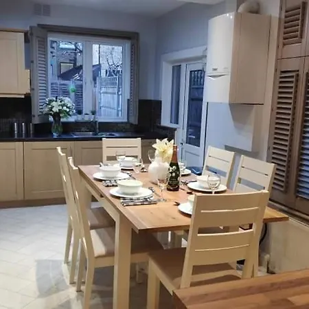 Fulham Fancy - Cosy 4 Bedroom With Garden Near Hammersmith And Fulham By The River ! Apartment London