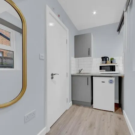 West Drayton Stays - Ub7 Bellclose Guest house Yiewsley