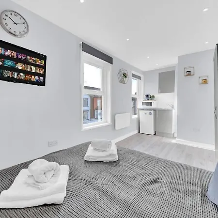 Guest house West Drayton Stays - Ub7 Bellclose Yiewsley