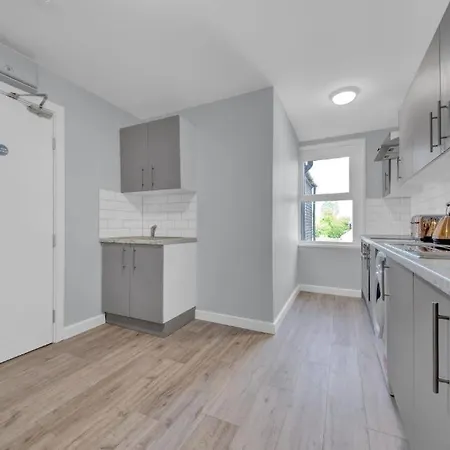 West Drayton Stays - Ub7 Bellclose Guest house
