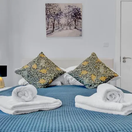 West Drayton Stays - Ub7 Bellclose Guest house *