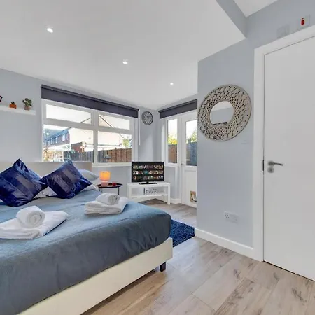 West Drayton Stays - Ub7 Bellclose Guest house Yiewsley