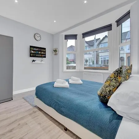West Drayton Stays - Ub7 Bellclose Guest house