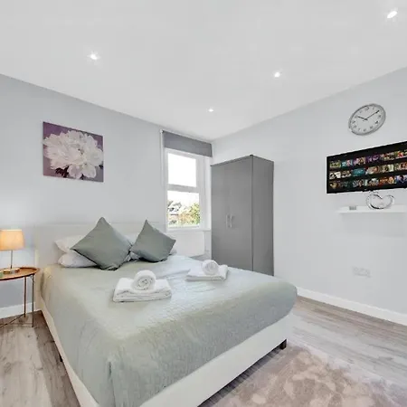 Guest house West Drayton Stays - Ub7 Bellclose Yiewsley
