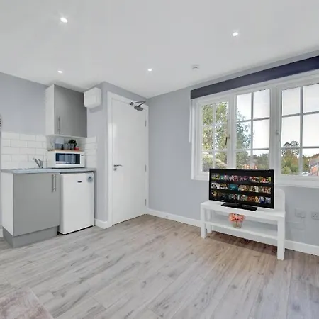 West Drayton Stays - Ub7 Bellclose Guest house Yiewsley