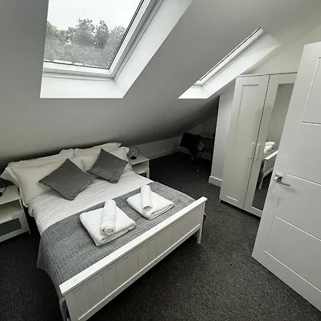 Apartment 2 Bedroom Flat