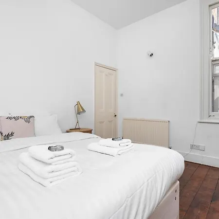 Appartement 4 Bedroom Edwardian Family House Wgarden, Notting Hill