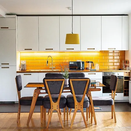 Kilburn Lighthouse Apartment London