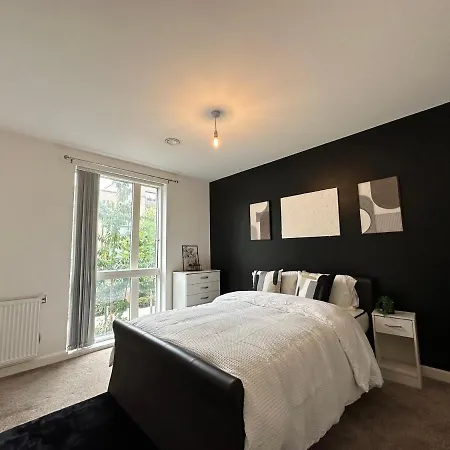 Homestay Deluxe Spacious Near Bridge! London