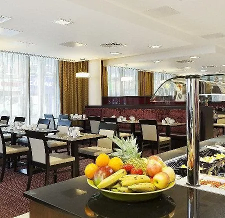 - Whitechapel By Ihg Hotel