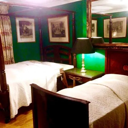 Quality And Very Good Value Private In Close To Notting Hill Zone 2 Guest house