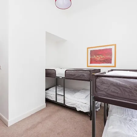 Apartament Larger Groups Close To Excel Canarywharf 02 With Parking