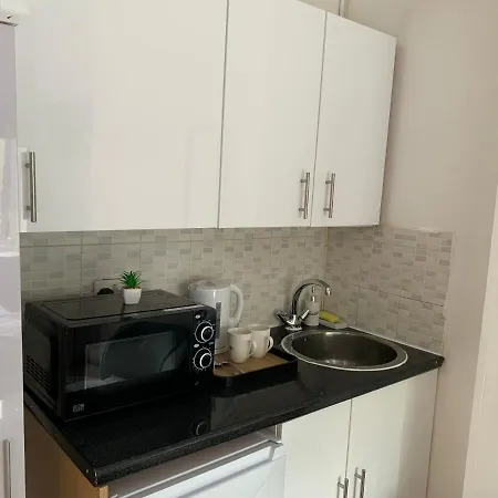Private Studio Flat In アパート *