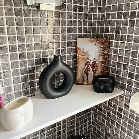Large, Bright And Spacious 3 Bed Flat In * London