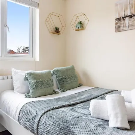 Suites - Tw7 * Isleworth