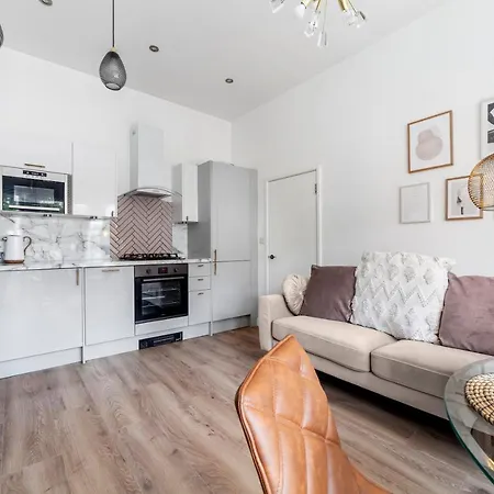 Fantastic 2br Flat Wgarden, West Norwood *