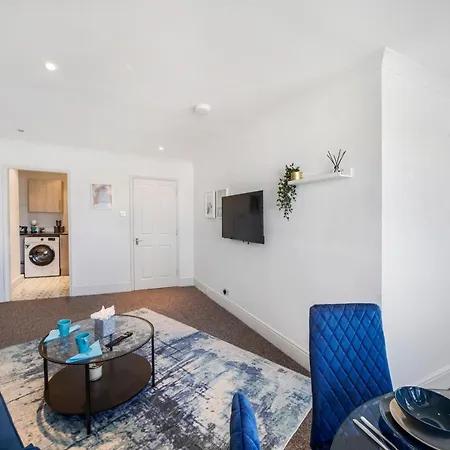 Apartment Bayswater