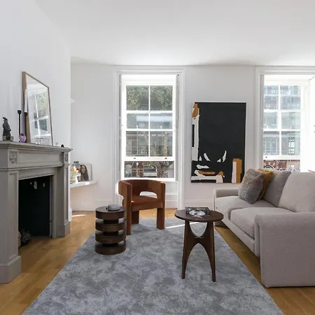 Apartment Generously Large 1 Bedroom In Farringdon *