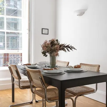 Generously Large 1 Bedroom In Farringdon *