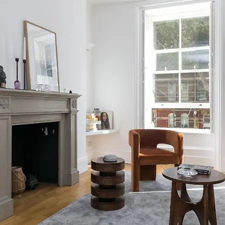 Apartment Generously Large 1 Bedroom In Farringdon