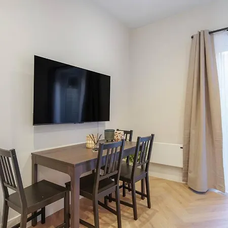 Cosy Tooting Retreat: 2-bed Gem * London
