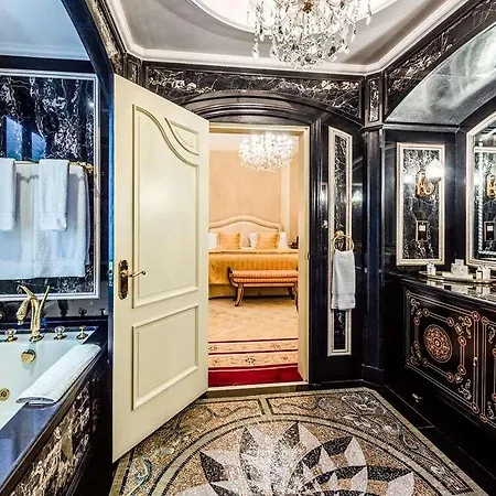 Hotel The Bentley *