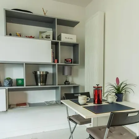 Cool Dalston Studio With Balcony And Gym *