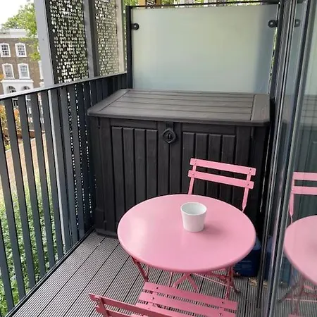 Cool Dalston Studio With Balcony And Gym Apartamento Londres