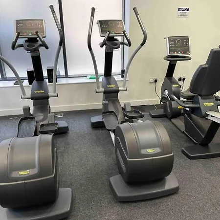 Cool Dalston Studio With Balcony And Gym