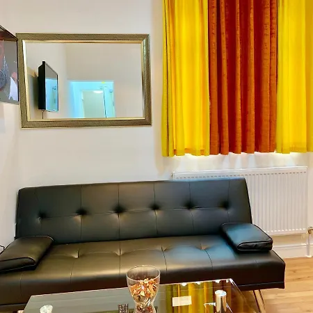 Apartments, Private Bathroom, Kitchenette, Parking, Np4 *