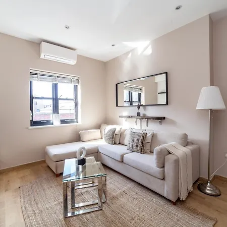 The Ravenscourt Park Collection * London