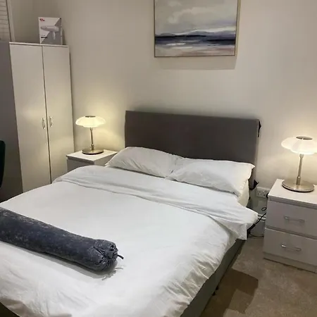 Stunning 1-bed -sleeps 2 & Links