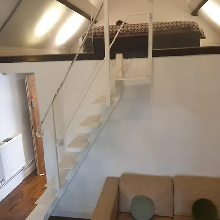 Mezzanine Lägenhet
