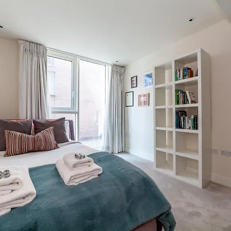 Apartman Stylish 2-br Ground Floor In Chelsea *