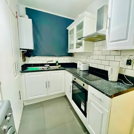 Apartment Ground Floor Flat In Bayswater Central London