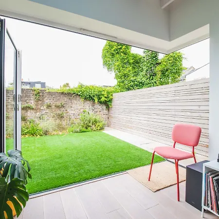 Casa vacanze Pass The Keys Peckham House With Garden