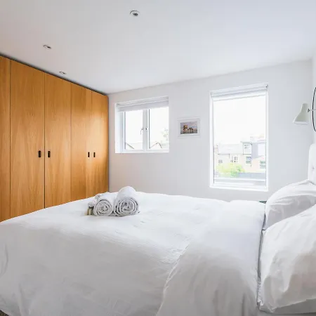 Pass The Keys Peckham House With Garden Casa vacanze