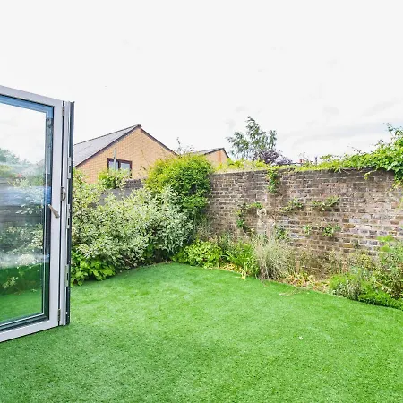 Casa vacanze Pass The Keys Peckham House With Garden Londra