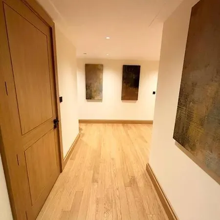 Luxury 2br Apt At C House Near Buckingham Palace *