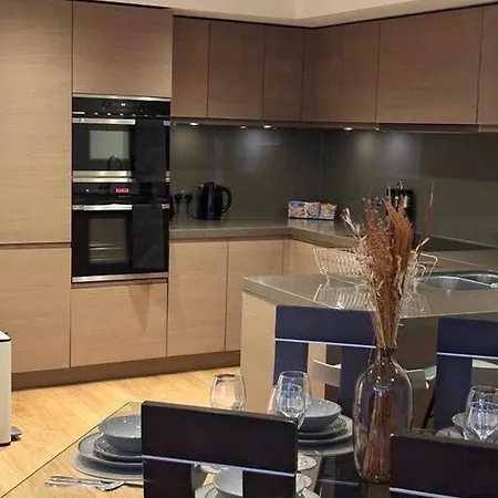 Luxury 2br Apt At C House Near Buckingham Palace London