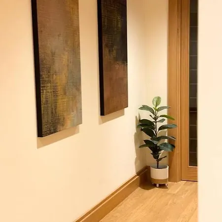 Apartment Luxury 2br Apt At C House Near Buckingham Palace London