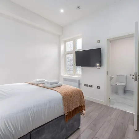 Richmond By Capital * London