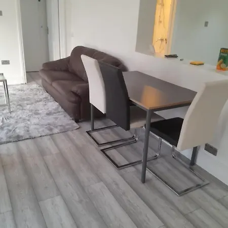 W3 Guest house London