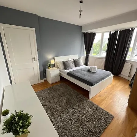 Stunning House 15 Min From Wembley Arena Pensjonat