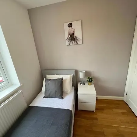 Stunning House 15 Min From Wembley Arena Londyn
