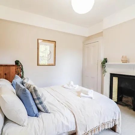 Stunning 5 Bed House In Clapham - Free Wifi! Holiday home *