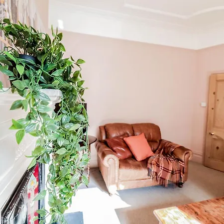 Holiday home Stunning 5 Bed House In Clapham - Free Wifi! London